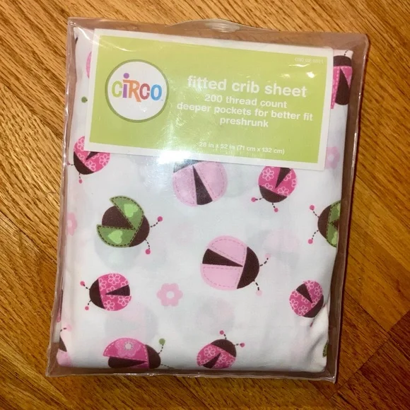 Girls Crib Sheet Colorful Lady Bug or Safari Design - NIP - Picture 4 of 4